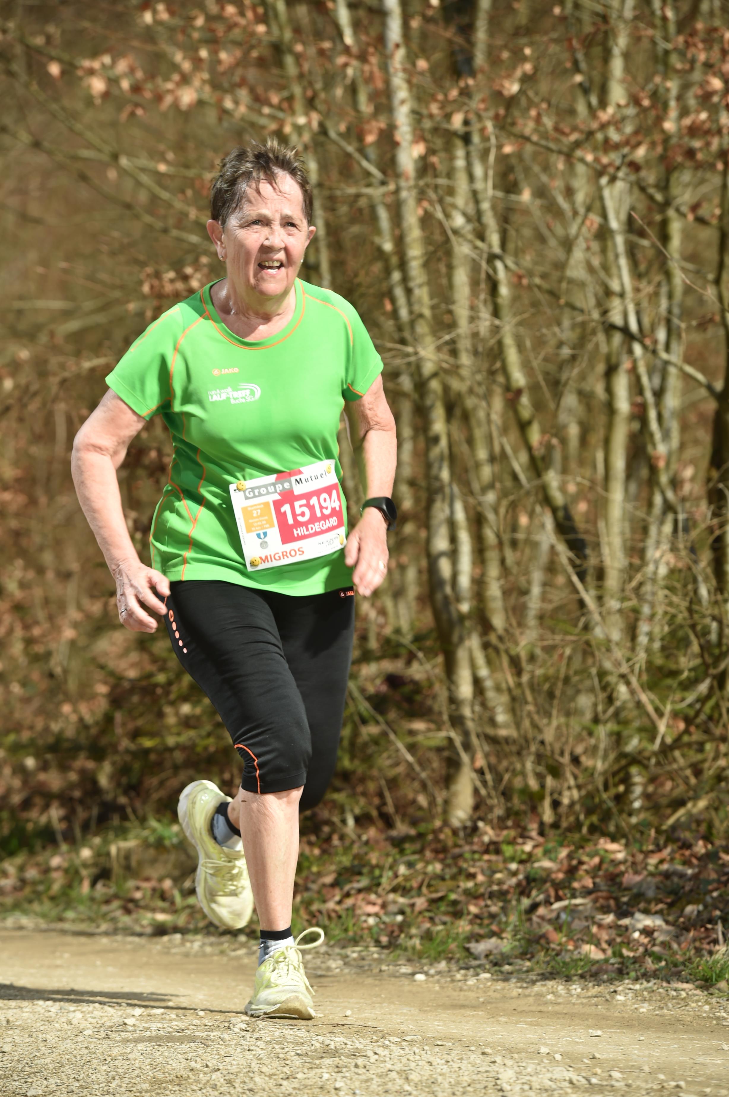 Hilde bei der Waldhütte